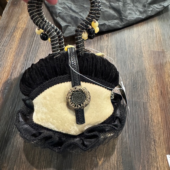 Retired Mary Francis one of a kind, literally, purse number 970–90 new with tags - Picture 6 of 9